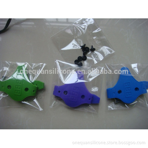 Factory wholesale fashion silicone bracelet for key